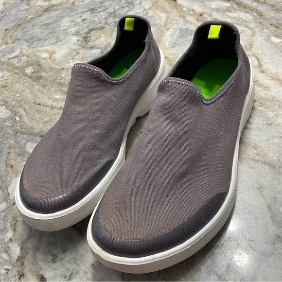 OOFOS OOmg eeZee Low Shoes Women's Size 10 Slip On Comfort - Picture 1 of 13